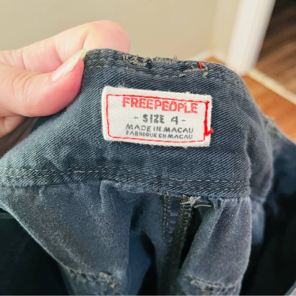 Vintage Free People Movement Navy Cargo Shorts SZ 4 - Picture 2 of 9